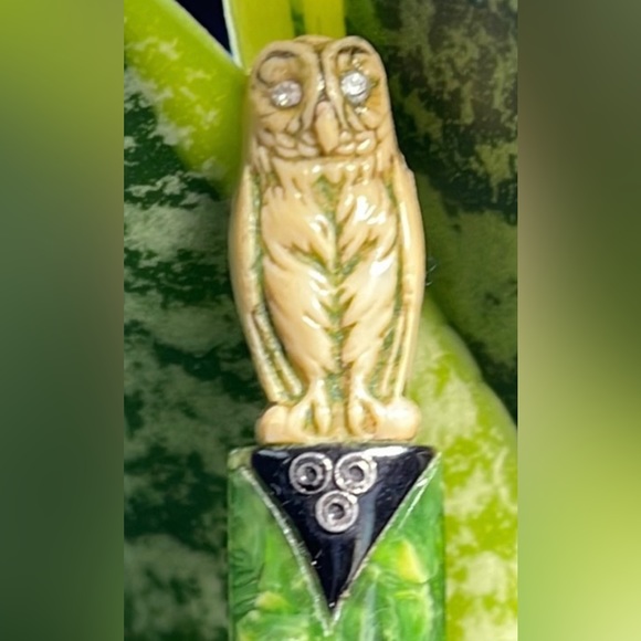 Rare Vintage Bakelite Owl Hat/Shirt pin